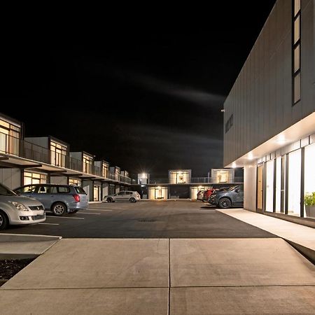 פקטאני The Com Plex Motel מראה חיצוני תמונה